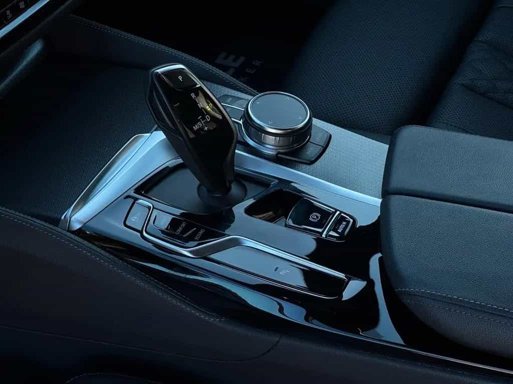 BMW 530 d Touring M Sport Shad HuD H&K LHZ SHZ Leder 11/2022-photo-25