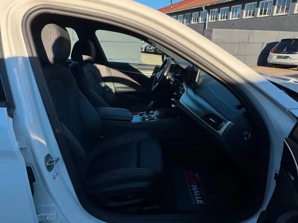 BMW 530 d Touring M Sport Shad HuD H&K LHZ SHZ Leder 11/2022-photo-32