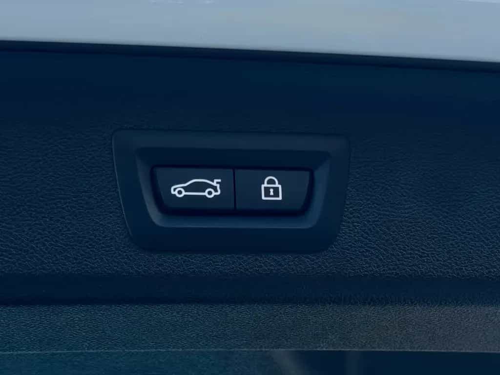 BMW 530 d Touring M Sport Shad HuD H&K LHZ SHZ Leder 11/2022-photo-34