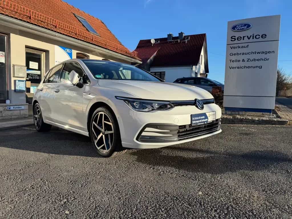 Volkswagen Golf VIII Lim. Style LED Standheizung 08/2021-photo-0