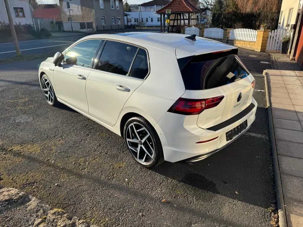 Volkswagen Golf VIII Lim. Style LED Standheizung 08/2021-photo-5