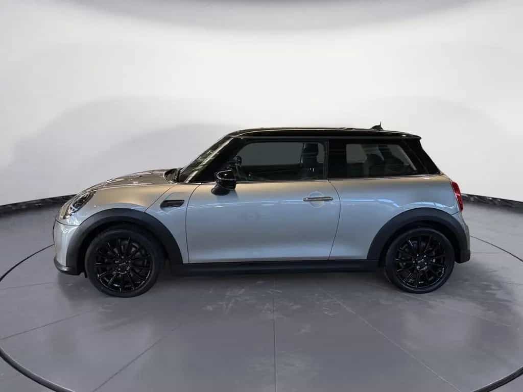 MINI Cooper Essential Trim LED Sitzheizung 02/2023-photo-2