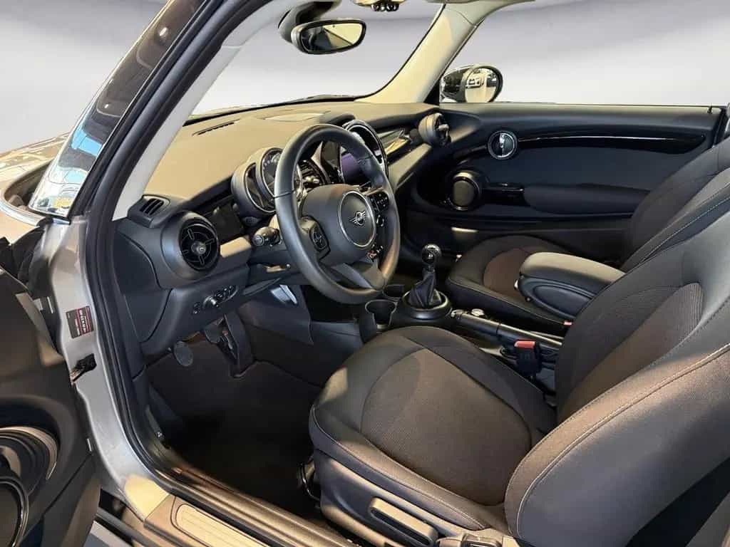 MINI Cooper Essential Trim LED Sitzheizung 02/2023-photo-6