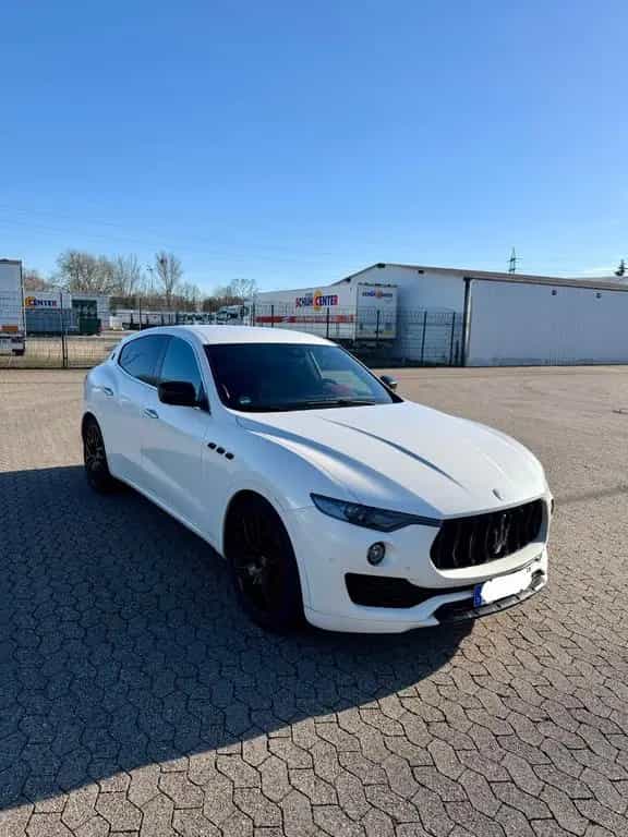 Maserati Levante Diesel 3.0 V6 4x4 - STERNENHIMMEL 12/2016-photo-3