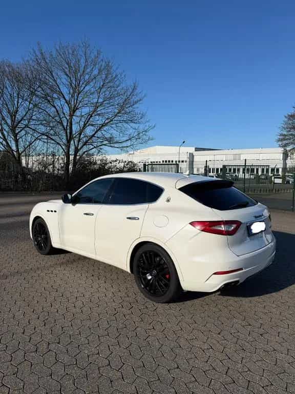 Maserati Levante Diesel 3.0 V6 4x4 - STERNENHIMMEL 12/2016-photo-5