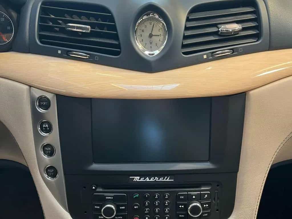 Maserati GranCabrio S Navi Vollleder Klima Einparkhilfe 05/2011-photo-11