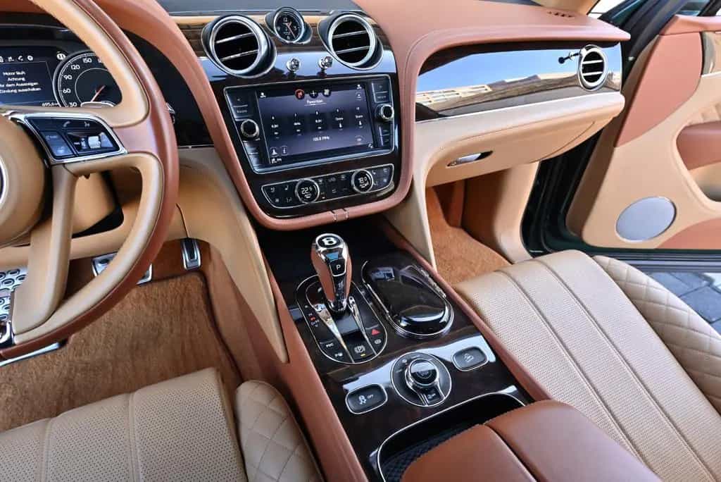 Bentley Bentayga W12/1A Zustand/Nur Bentley/RSE/ACC/Alle 09/2016-photo-18