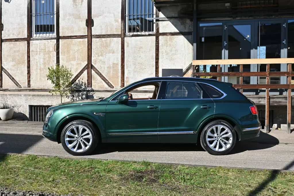 Bentley Bentayga W12/1A Zustand/Nur Bentley/RSE/ACC/Alle 09/2016-photo-2