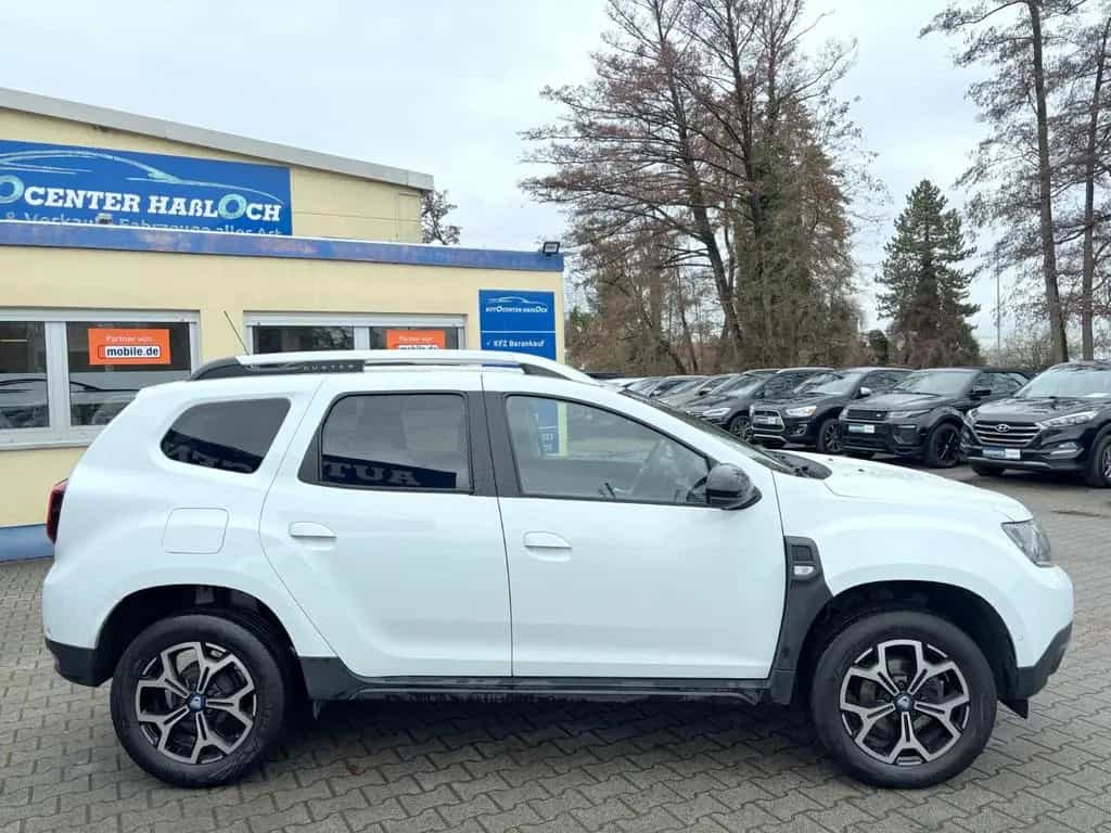 Dacia Duster II Celebration*Navi*360*S-Heft*1-Hand 08/2020-photo-11