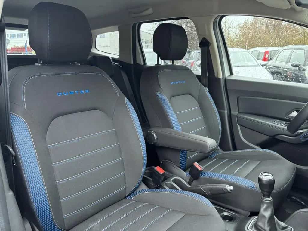 Dacia Duster II Celebration*Navi*360*S-Heft*1-Hand 08/2020-photo-24