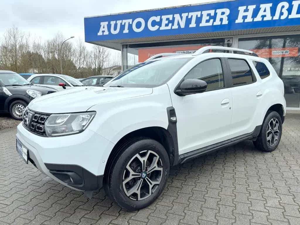 Dacia Duster II Celebration*Navi*360*S-Heft*1-Hand 08/2020-photo-3