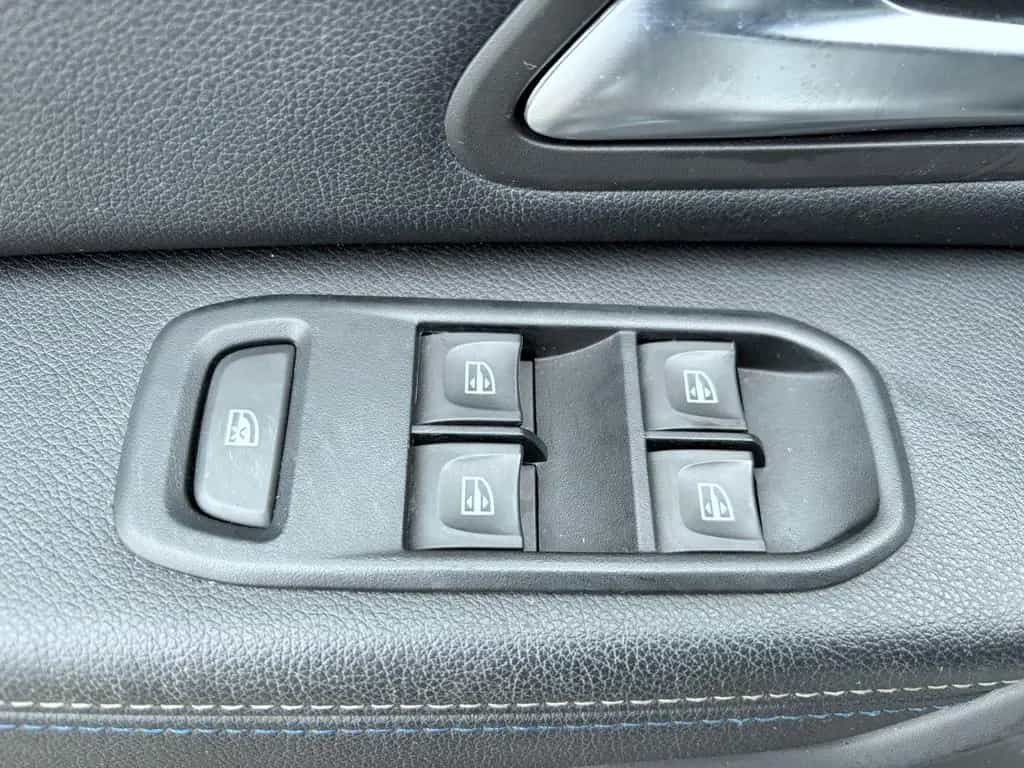 Dacia Duster II Celebration*Navi*360*S-Heft*1-Hand 08/2020-photo-35
