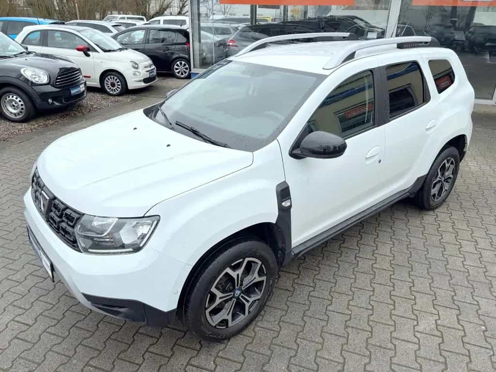 Dacia Duster II Celebration*Navi*360*S-Heft*1-Hand 08/2020-photo-4