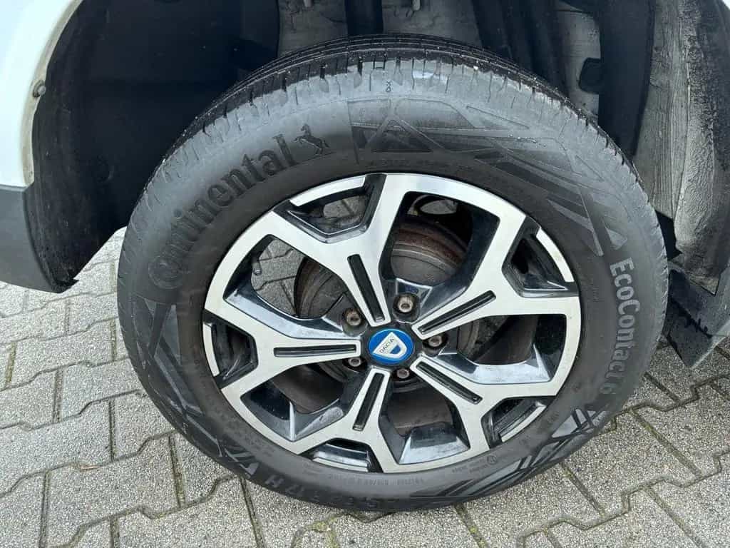 Dacia Duster II Celebration*Navi*360*S-Heft*1-Hand 08/2020-photo-41