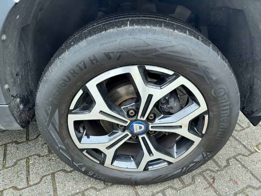 Dacia Duster II Celebration*Navi*360*S-Heft*1-Hand 08/2020-photo-44