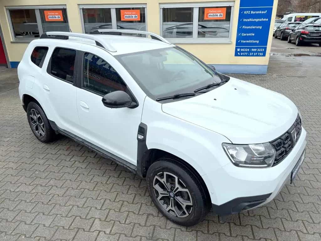 Dacia Duster II Celebration*Navi*360*S-Heft*1-Hand 08/2020-photo-8