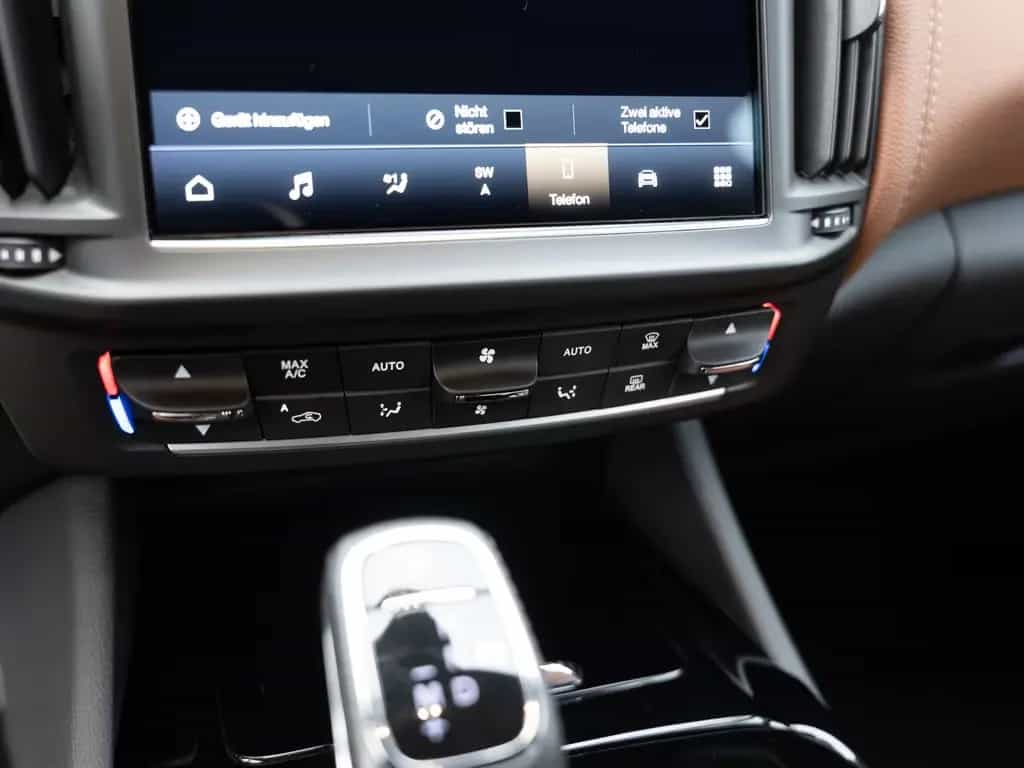 Maserati Levante Modena S MATRIX-LED ACC NAVI KAMERA SHZ 10/2022-photo-19