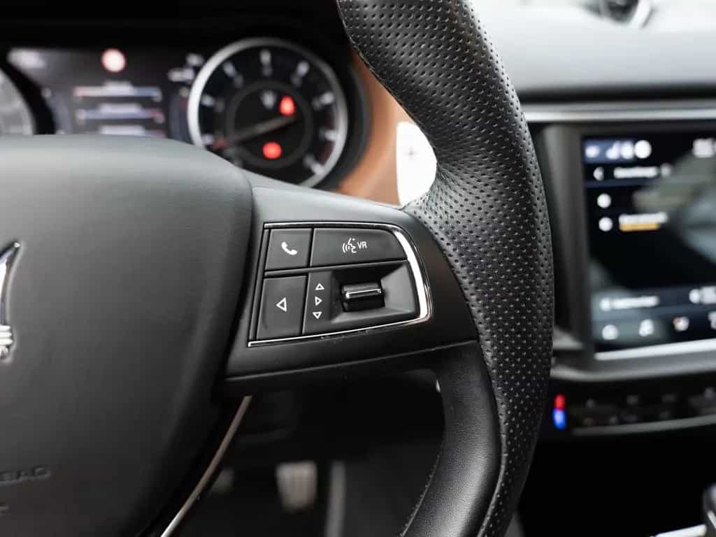 Maserati Levante Modena S MATRIX-LED ACC NAVI KAMERA SHZ 10/2022-photo-21