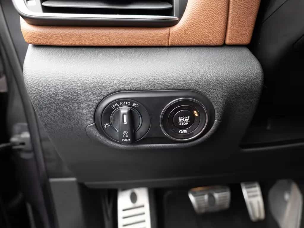 Maserati Levante Modena S MATRIX-LED ACC NAVI KAMERA SHZ 10/2022-photo-23