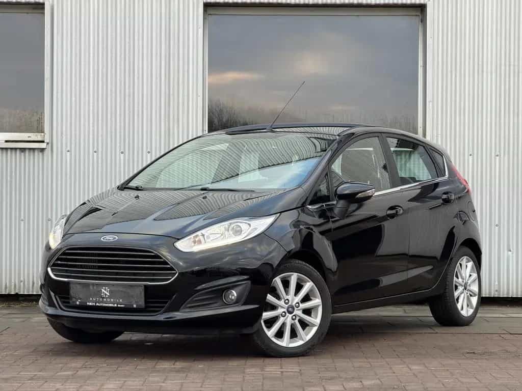 Ford Fiesta Titanium LED Sitzheizung 1 Hand 02/2017-photo-0