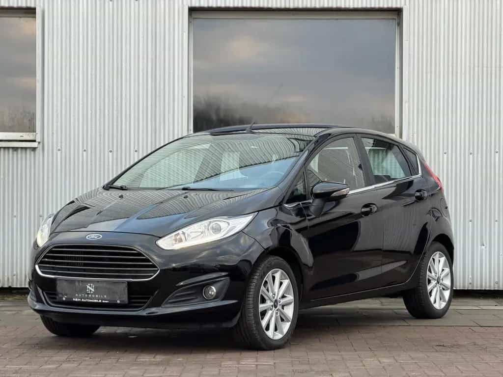Ford Fiesta Titanium LED Sitzheizung 1 Hand 02/2017-photo-1