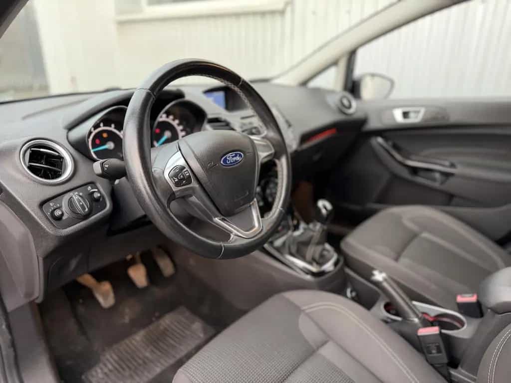 Ford Fiesta Titanium LED Sitzheizung 1 Hand 02/2017-photo-10