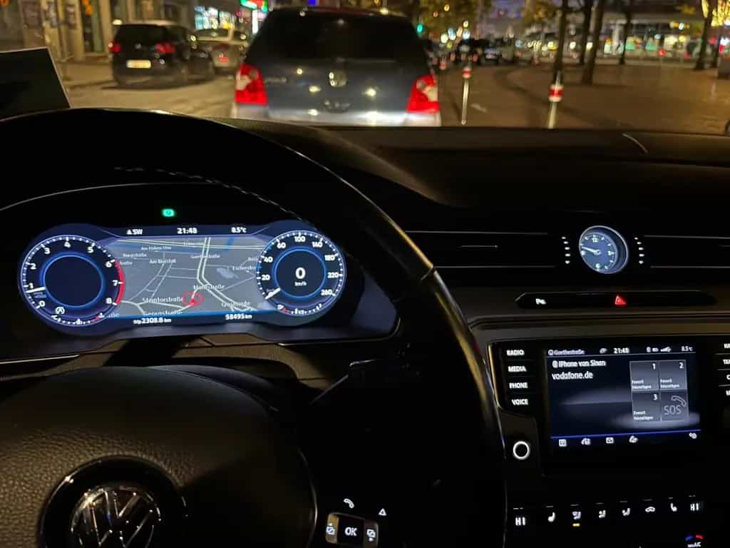 Volkswagen Passat neu Inspektion/Tüv/Baterie/Ölservice Passat B8 02/2017-photo-1