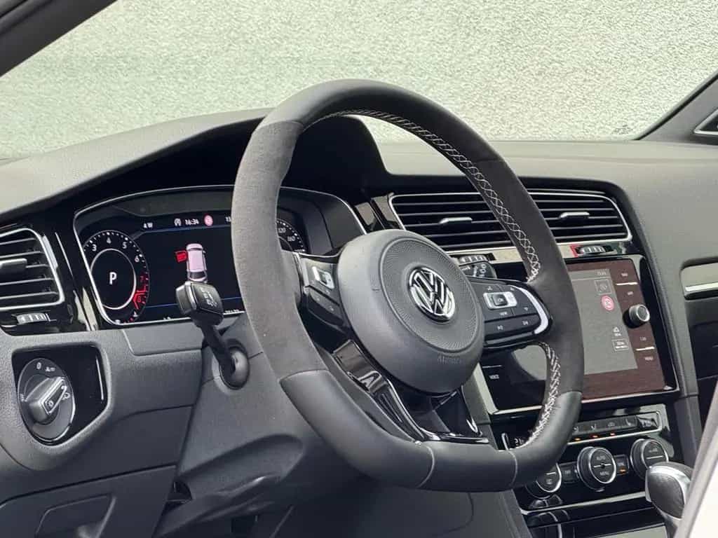 Volkswagen Golf 7 R*BMT*4MOTION*R-CAM*SHZ*SCHIEB-D*PDC*XEN* 06/2019-photo-12