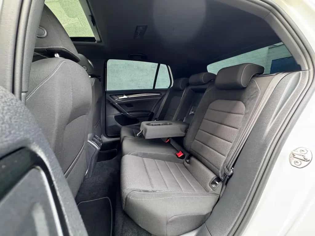 Volkswagen Golf 7 R*BMT*4MOTION*R-CAM*SHZ*SCHIEB-D*PDC*XEN* 06/2019-photo-13