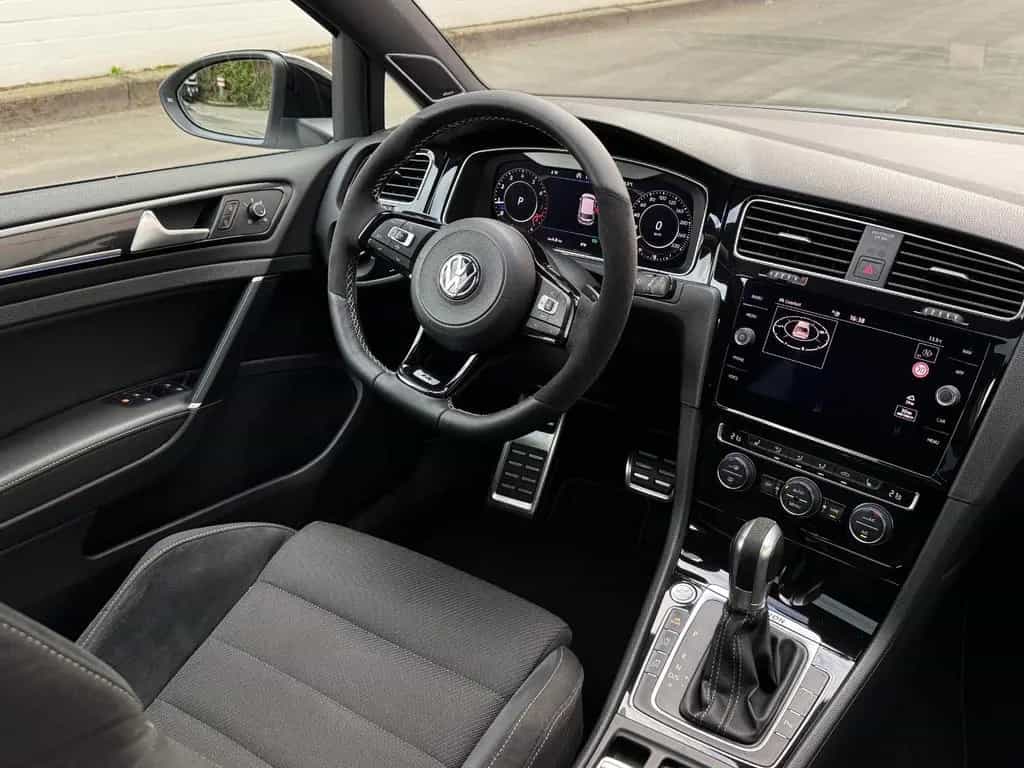 Volkswagen Golf 7 R*BMT*4MOTION*R-CAM*SHZ*SCHIEB-D*PDC*XEN* 06/2019-photo-22