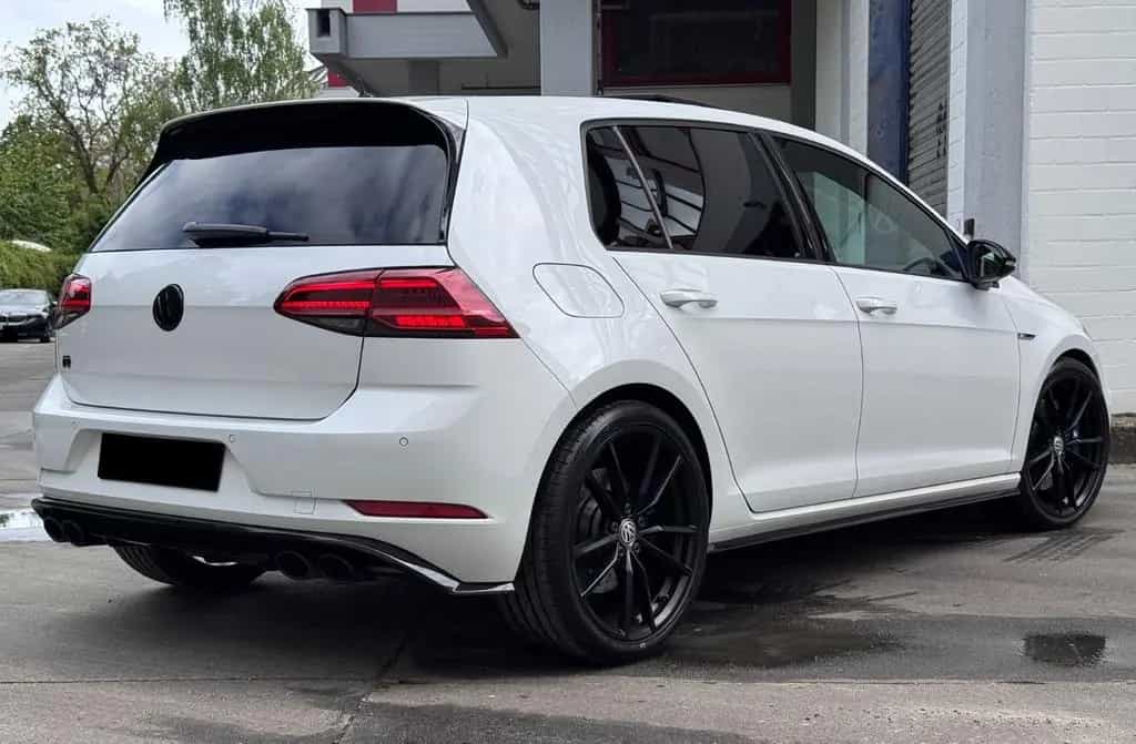 Volkswagen Golf 7 R*BMT*4MOTION*R-CAM*SHZ*SCHIEB-D*PDC*XEN* 06/2019-photo-3