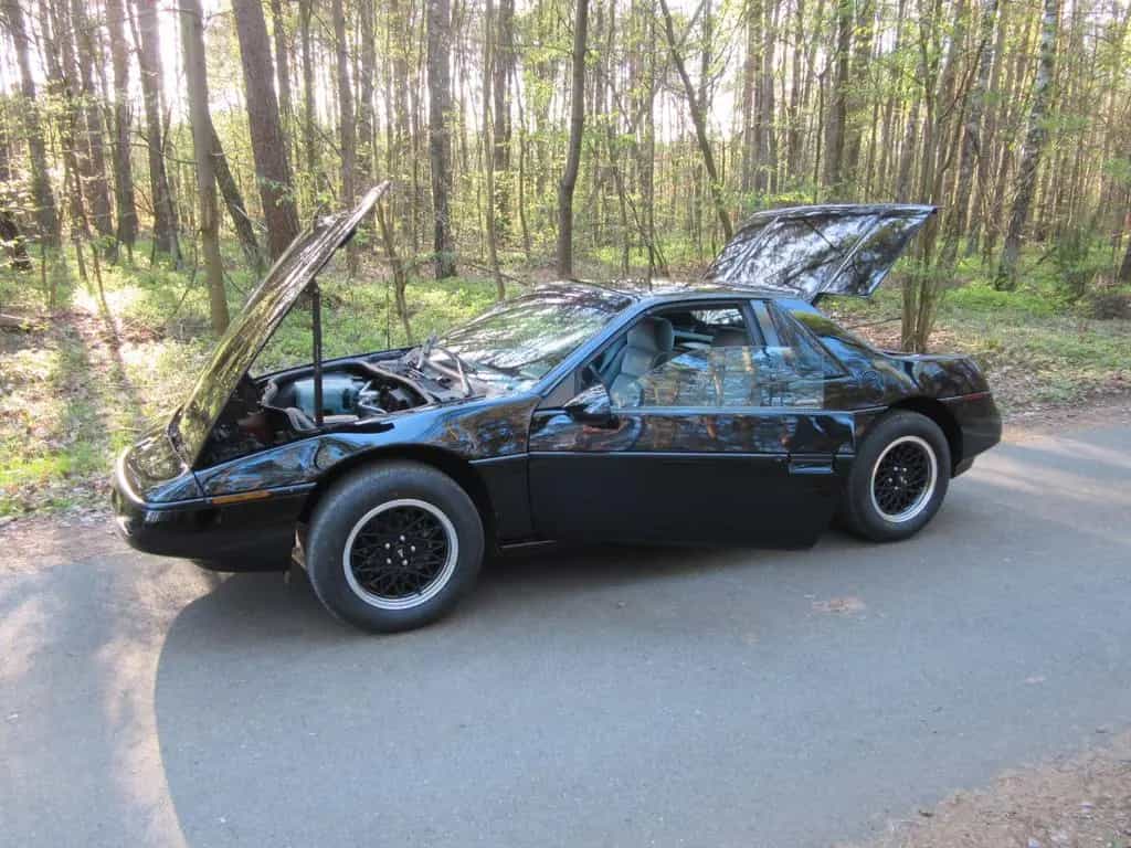 Pontiac Fiero 2.5L 1987 04/1987-photo-0