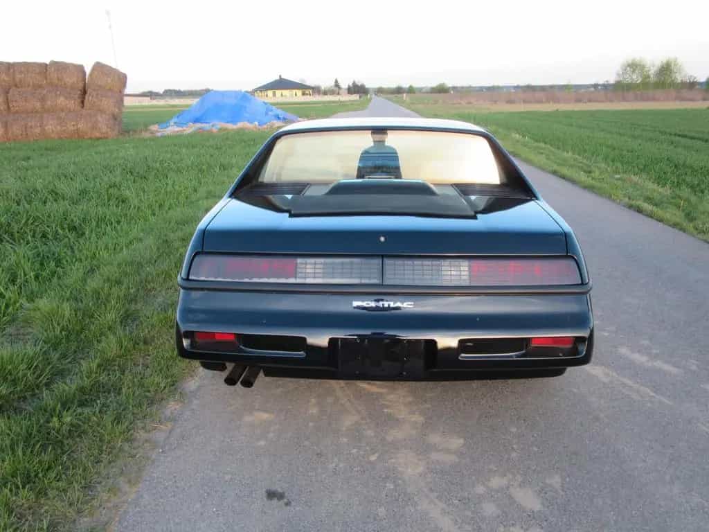Pontiac Fiero 2.5L 1987 04/1987-photo-10