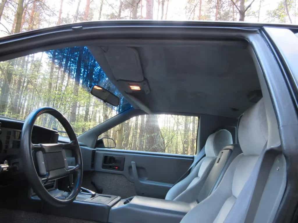 Pontiac Fiero 2.5L 1987 04/1987-photo-1