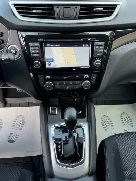 Nissan Qashqai 360° Aut. -PANO-NAVI-1.Hand-Viele EXTRA! 10/2015-photo-13