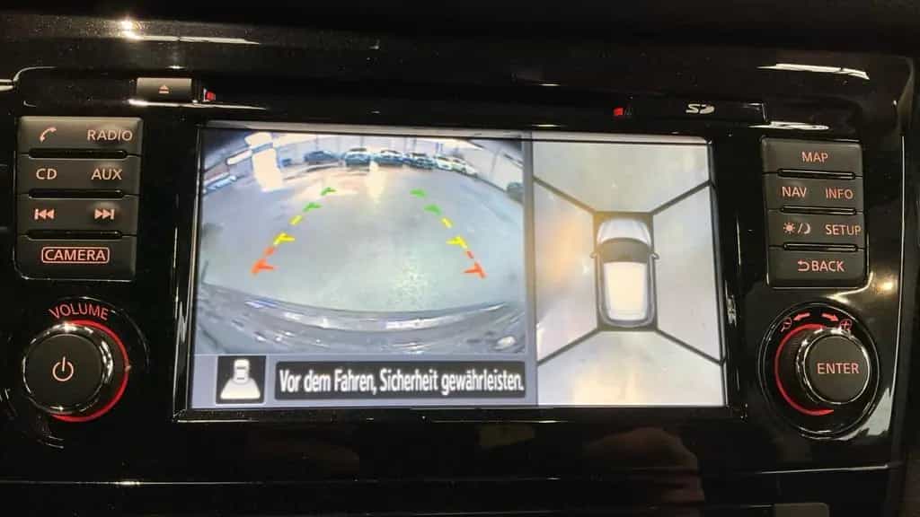 Nissan Qashqai 360° Aut. -PANO-NAVI-1.Hand-Viele EXTRA! 10/2015-photo-15