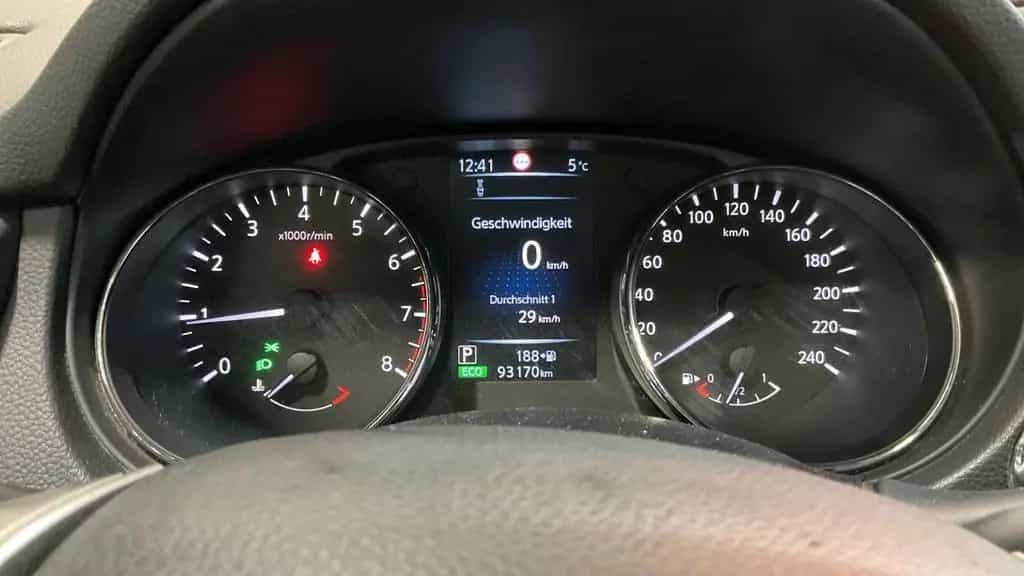 Nissan Qashqai 360° Aut. -PANO-NAVI-1.Hand-Viele EXTRA! 10/2015-photo-22