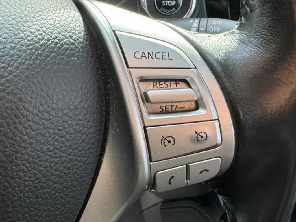 Nissan Qashqai 360° Aut. -PANO-NAVI-1.Hand-Viele EXTRA! 10/2015-photo-27