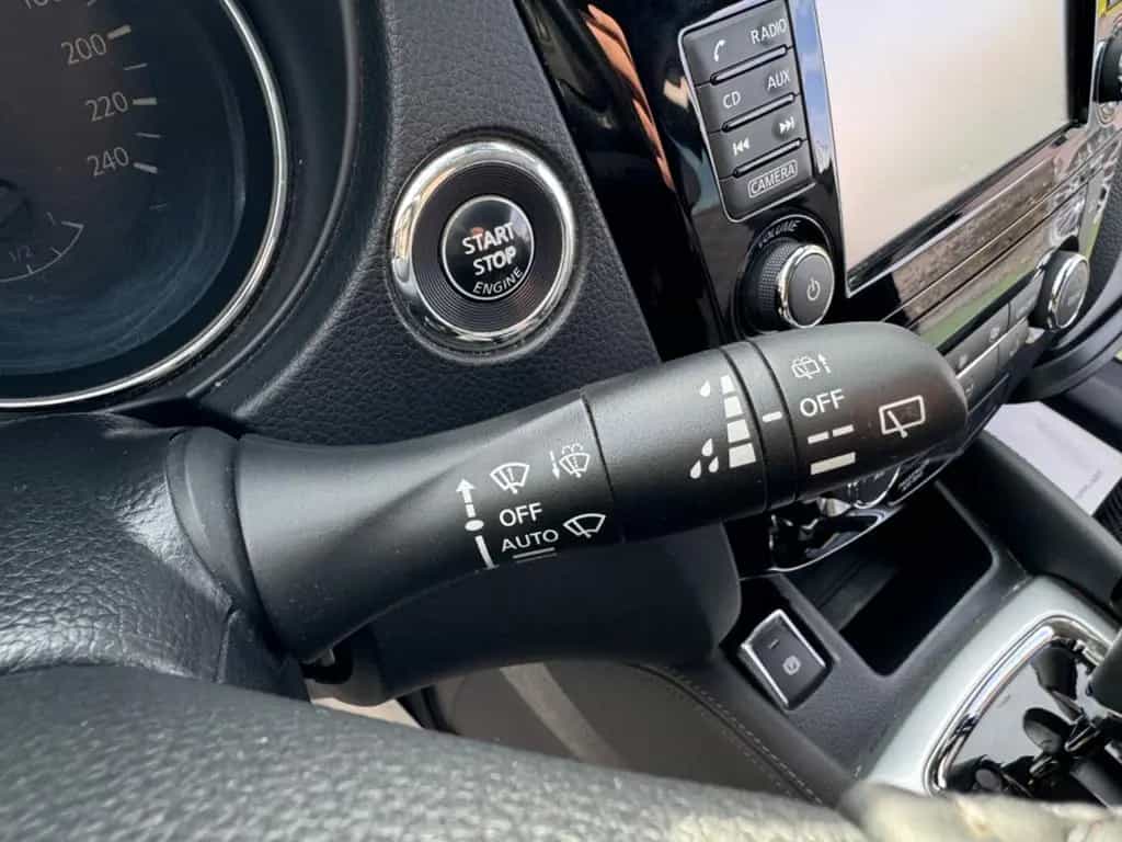 Nissan Qashqai 360° Aut. -PANO-NAVI-1.Hand-Viele EXTRA! 10/2015-photo-31