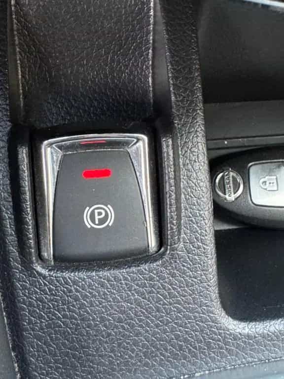 Nissan Qashqai 360° Aut. -PANO-NAVI-1.Hand-Viele EXTRA! 10/2015-photo-33