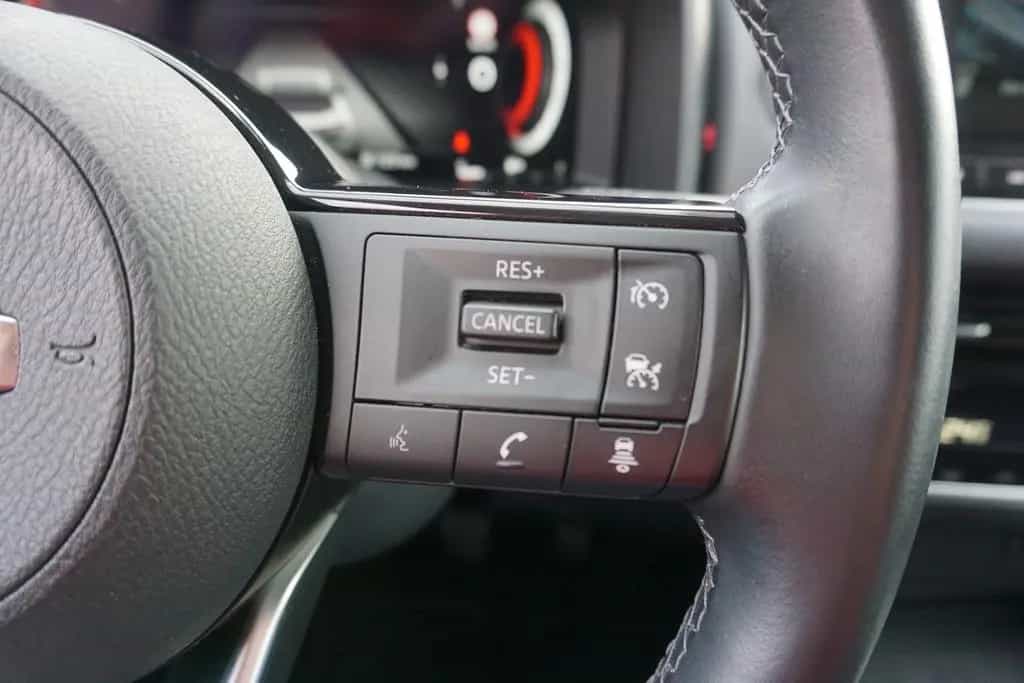 Nissan Qashqai 1.3 DIG-T mHev LED Navi 360° ACC 09/2022-photo-23
