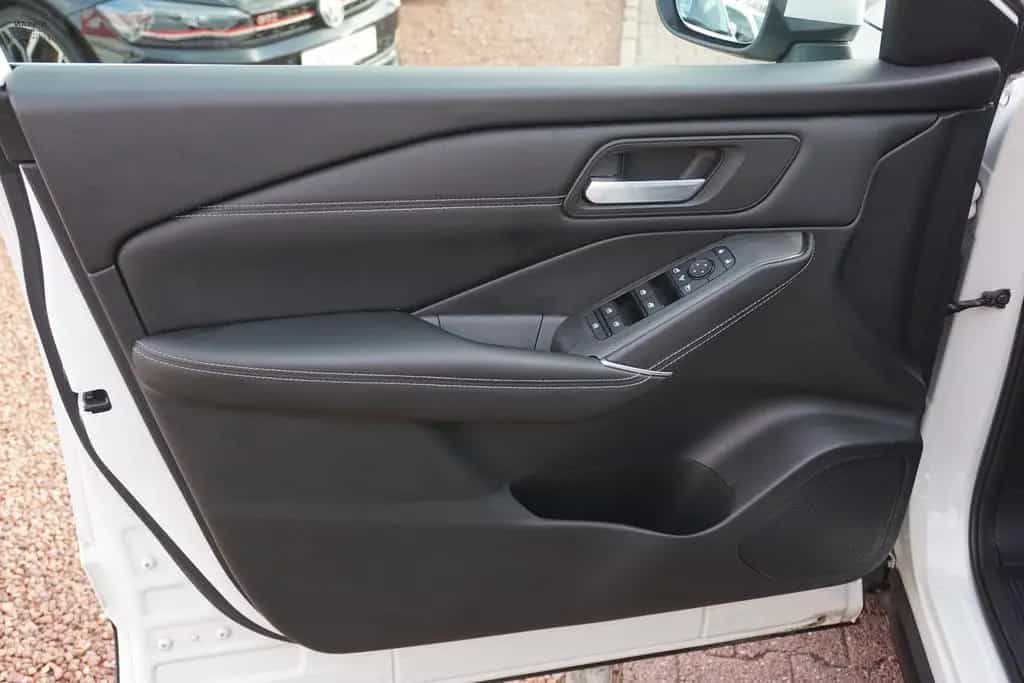 Nissan Qashqai 1.3 DIG-T mHev LED Navi 360° ACC 09/2022-photo-25
