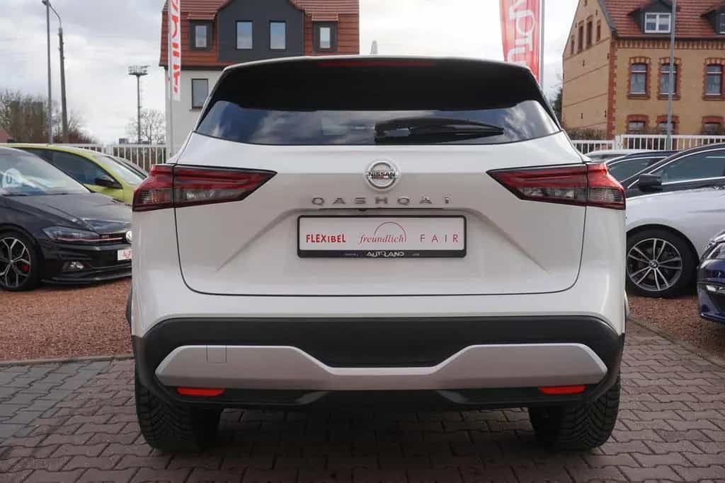 Nissan Qashqai 1.3 DIG-T mHev LED Navi 360° ACC 09/2022-photo-3
