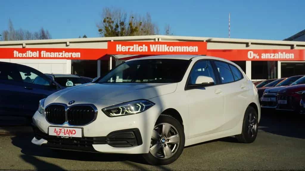 BMW 118 i Advantage LED Navi Digitales Cockpit PDC 07/2022-photo-1