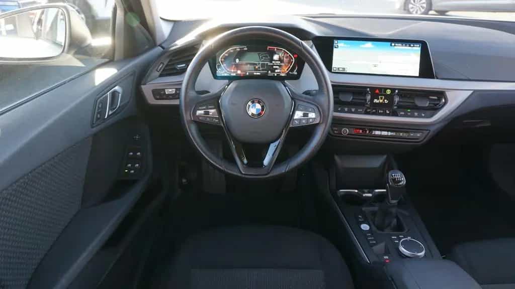 BMW 118 i Advantage LED Navi Digitales Cockpit PDC 07/2022-photo-11