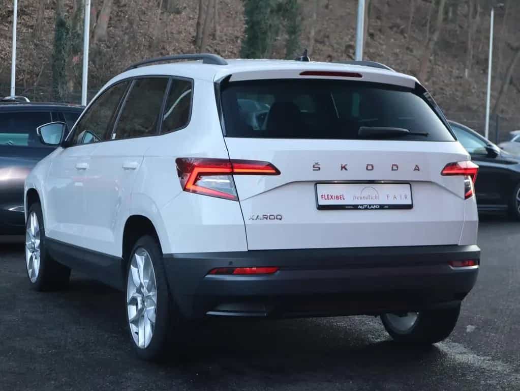 Skoda Karoq 1.5 TSI DSG Style LED Navi Kamera ACC DAB 12/2020-photo-2