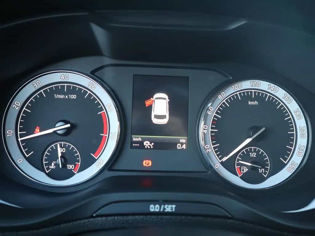 Skoda Karoq 1.5 TSI DSG Style LED Navi Kamera ACC DAB 12/2020-photo-20
