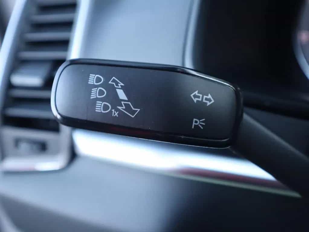 Skoda Karoq 1.5 TSI DSG Style LED Navi Kamera ACC DAB 12/2020-photo-23