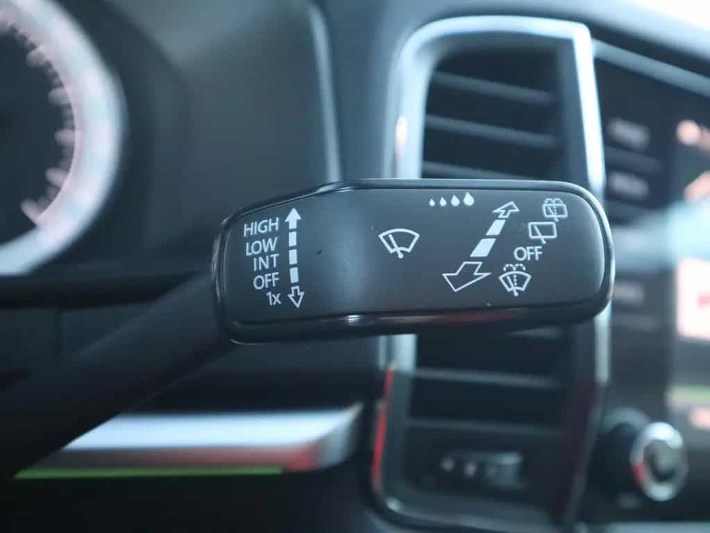 Skoda Karoq 1.5 TSI DSG Style LED Navi Kamera ACC DAB 12/2020-photo-25