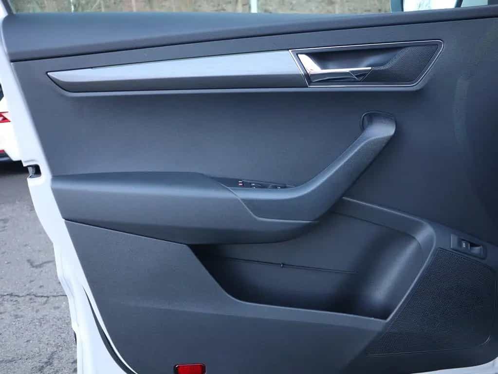 Skoda Karoq 1.5 TSI DSG Style LED Navi Kamera ACC DAB 12/2020-photo-27